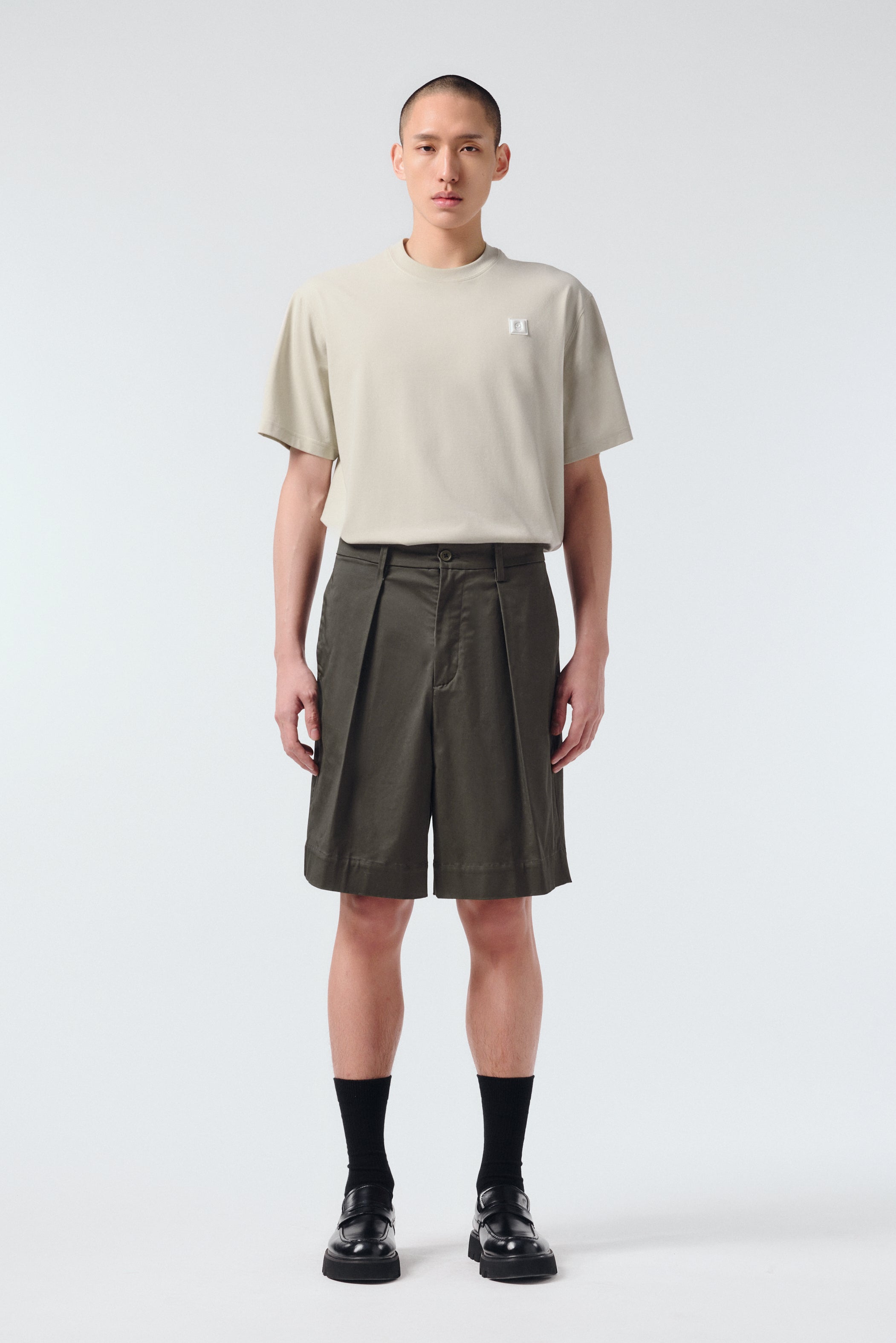 Pleated Shorts in Dark Green